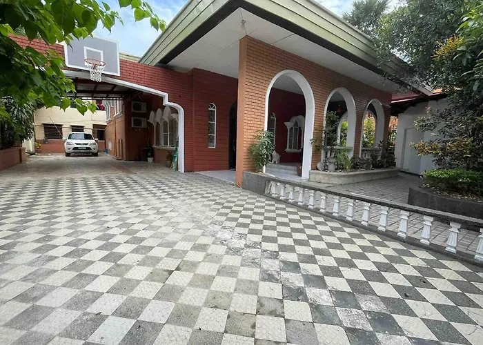 Holiday home Big Beautiful House In Pasig